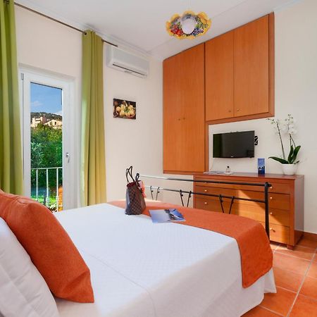 Relais Santa Lucia Bed & Breakfast Соренто Екстериор снимка